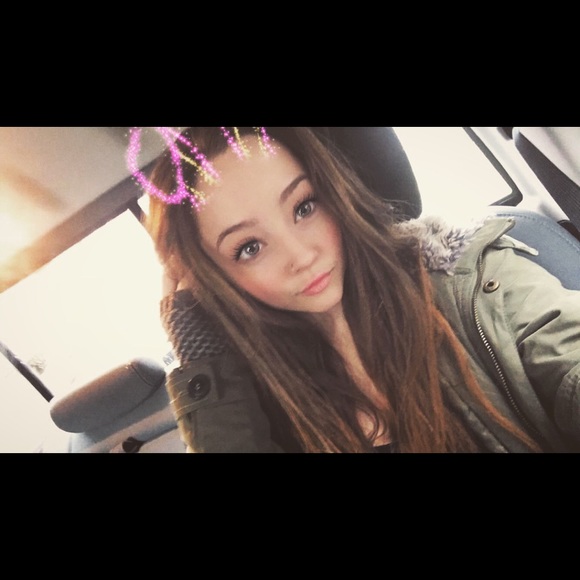 Meet your Posher, Lillian - Picture 2 of 3